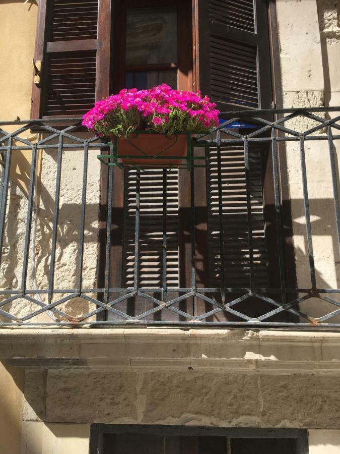 Il Sipario Palazzo Accolla Apartment Сиракуза Екстериор снимка